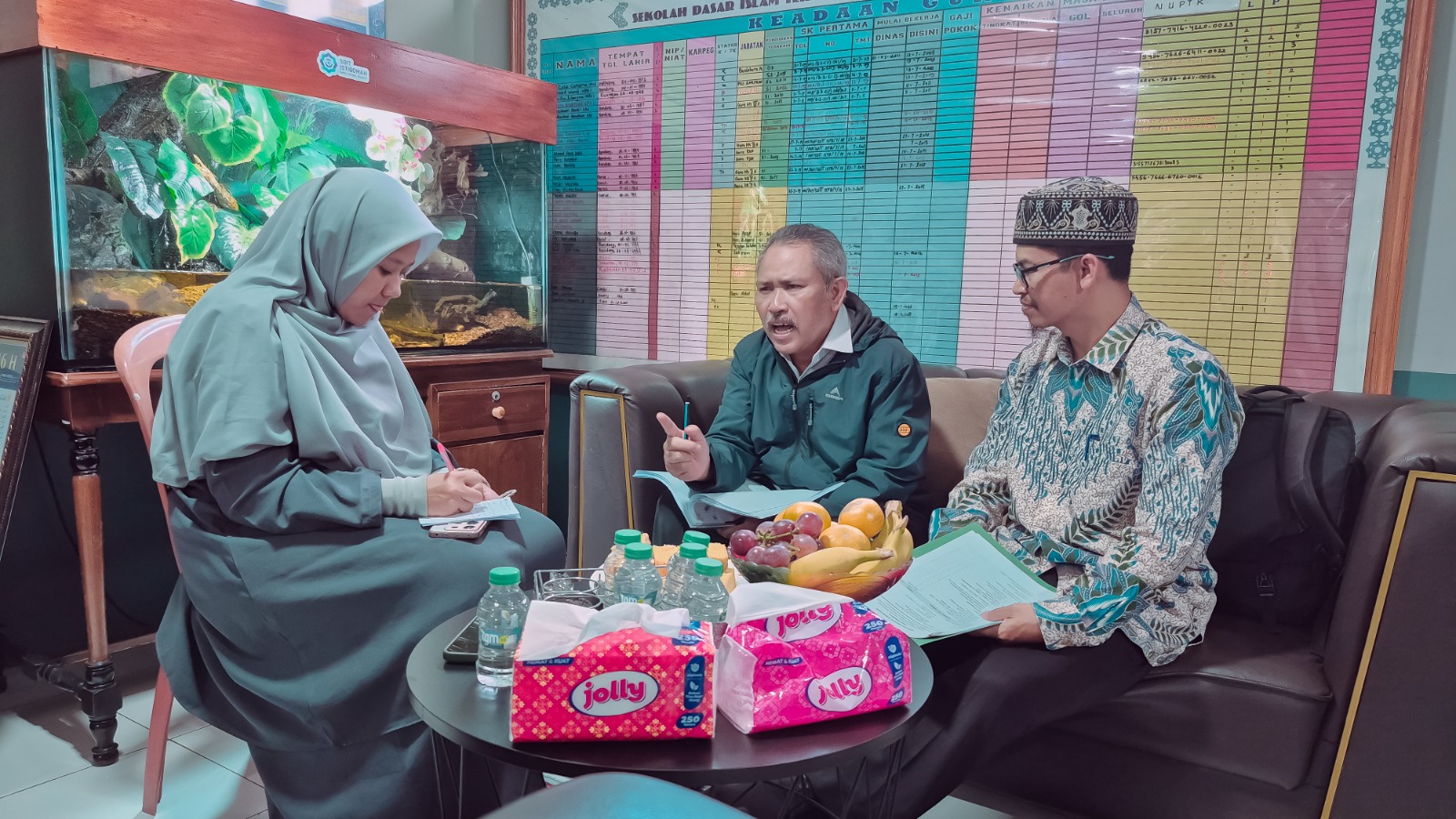 <p>Bedah dan Penyusunan Kurikulum</p>